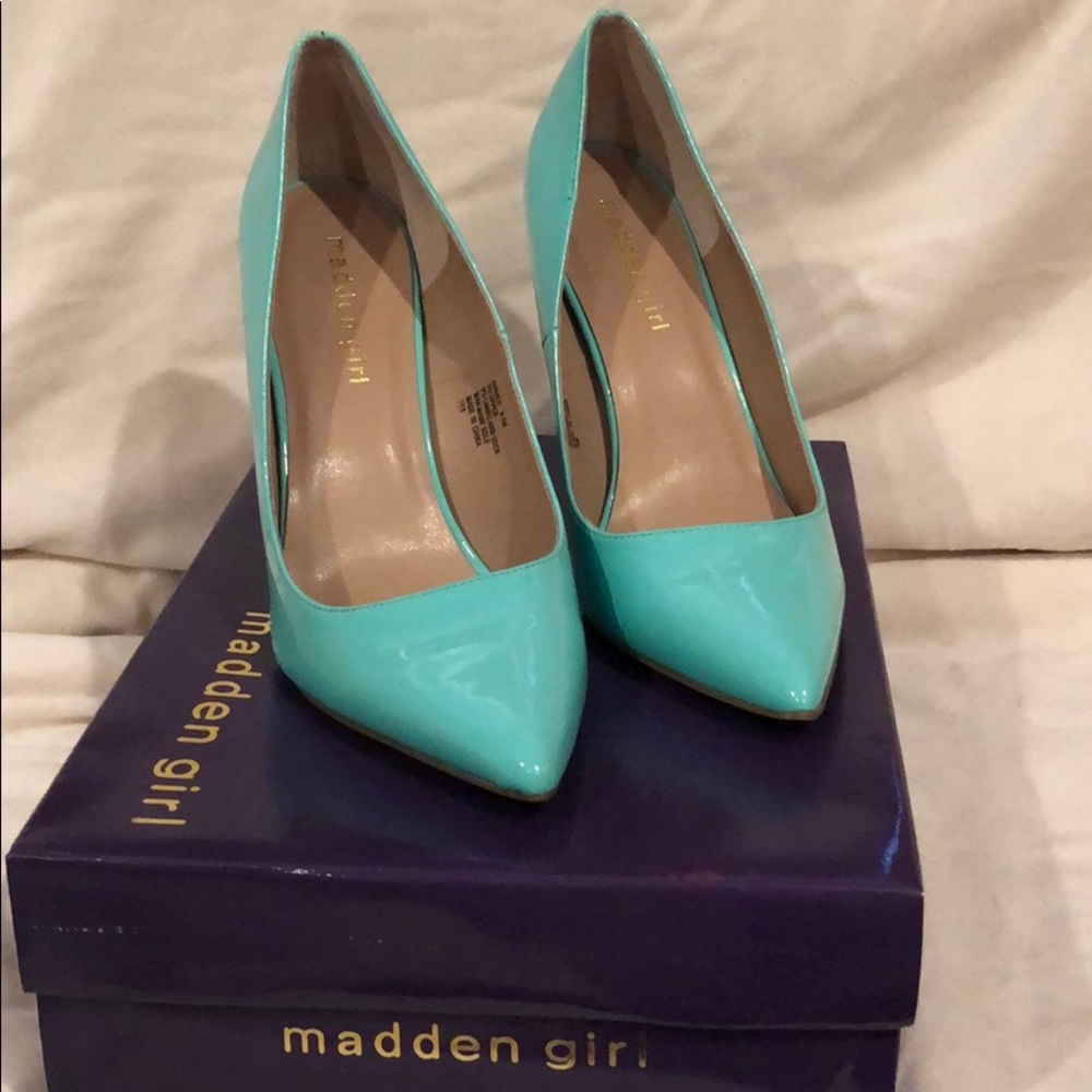 NWOT Madden Girl Pumps